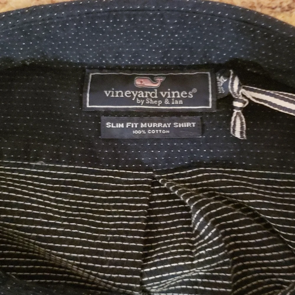 Men's XXL Vineyard Vine's Slim Fit Murray Shirt in navy blue - Picture 4 of 5